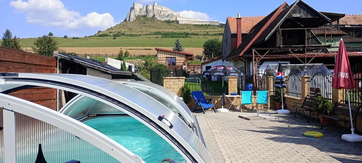 A+S Penzion Podzamok Спиське Подградє Екстер'єр фото